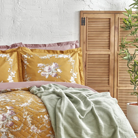 Karaca Home Petra Doppelbett Winter Set mit Decke Grün
