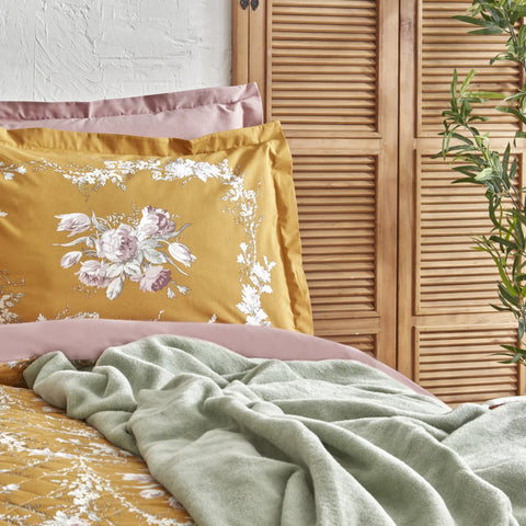 Karaca Home Petra Doppelbett Winter Set mit Decke Grün