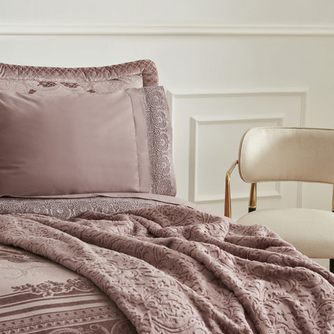 Karaca Home Valeria Queen 8-teiliges Hochzeitspaket Altrosa