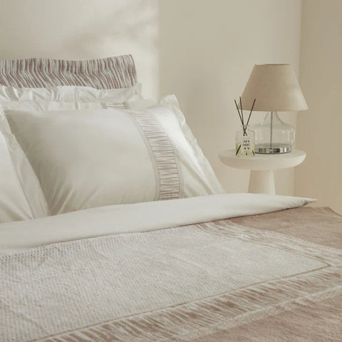 Karaca Home Timeless 8-teiliges Hochzeitsset Beige
