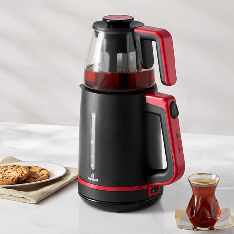 Karaca Maxi Tea XL 2in1 Teebereiter mit Glassieb und Wasserkocher, Cranberry, 1700W