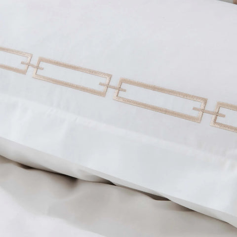 Karaca Home White Col Oriane Bettbezugsset mit gesticktem Perkal in Beige