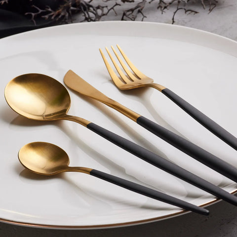 Karaca Raven 16-teiliges Edelstahl-Besteckset für 4 Personen, Schwarzgold