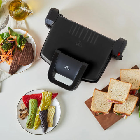 Karaca Future Essential Toastmaschine Schwarz Matt 1800 W
