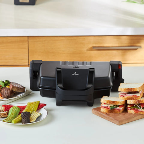 Karaca Future Essential Toastmaschine Schwarz Matt 1800 W