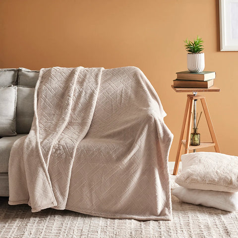 Karaca Elanor Flannel Emboss Wellsoft Doppel Decke, Elfenbein