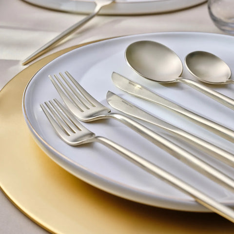 Karaca Jupiter Premium Boxed Cutlery Set Matte Champagne Gold für 12 Personen, 84 Teilig
